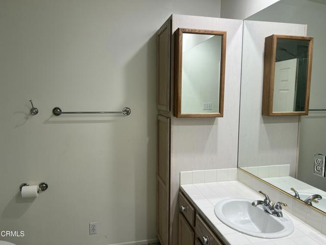 5414 Palm Drive, La Canada Flintridge CA: https://media.crmls.org/mediaz/ec77c1b8-1080-4037-a96c-aea271042f3f.jpg