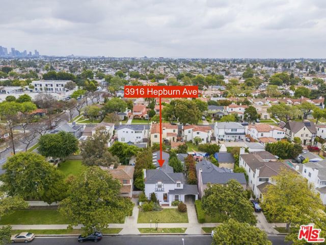 3916 Hepburn Avenue, Los Angeles CA: https://media.crmls.org/mediaz/ec77dd5d-99a3-4ab2-b035-56fc376a3609.jpg