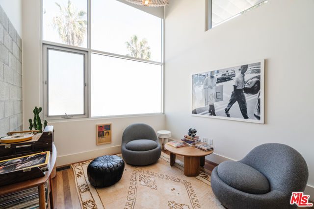 Image 40 of 74 For 1320 Abbot Kinney Boulevard