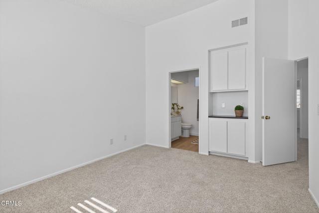 4993 Telephone Road, Ventura CA: https://media.crmls.org/mediaz/ec791a9e-16c9-4fa6-bb77-8aeb25f7dcb9.jpg