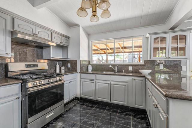 1877 Darwin Way, San Jose CA: https://media.crmls.org/mediaz/ec7937f1-328e-4558-8c46-58d05e623f92.jpg