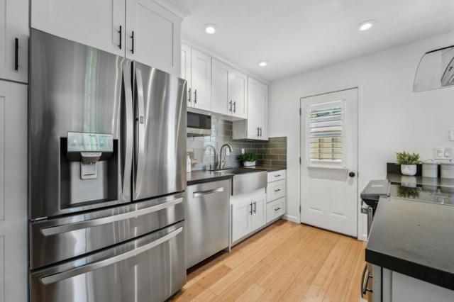 125 Connemara Way, Sunnyvale CA: https://media.crmls.org/mediaz/ec79b3f5-372a-4516-bbb6-5961bd27c7d2.jpg