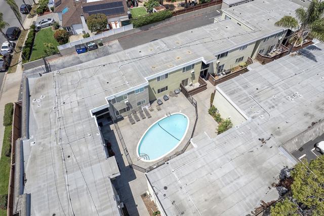 6602 Beadnell Way, San Diego CA: https://media.crmls.org/mediaz/ec7a5e89-a5d6-4966-b07a-65c1dc59f0f5.jpg