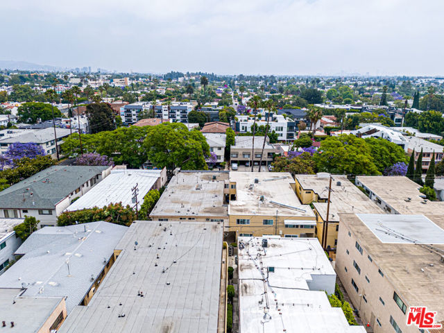 553 N Flores Street, West Hollywood CA: https://media.crmls.org/mediaz/ec7a984f-b218-4bfa-a37e-24409ec6b6b2.jpg