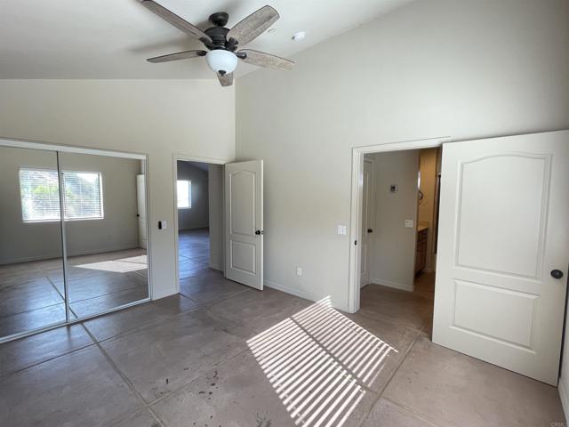 12478 Hillpoint Court, Valley Center CA: https://media.crmls.org/mediaz/ec7cbf23-8d19-4304-8a05-9d052aabbb02.jpg