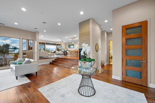 Detail Gallery Image 8 of 40 For 614 Ocean View Ave, Encinitas,  CA 92024 - 4 Beds | 4/1 Baths
