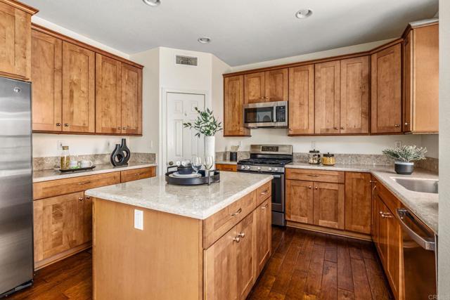 Detail Gallery Image 23 of 66 For 3218 Rancho Reata, Carlsbad,  CA 92009 - 3 Beds | 2/1 Baths