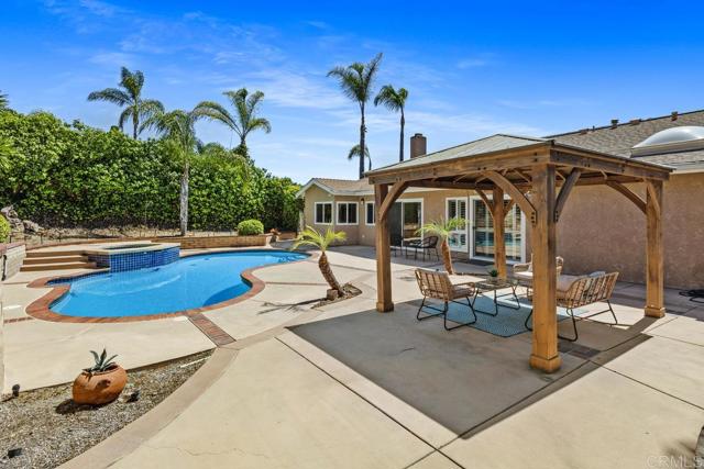 7911 Laurelridge Road, San Diego CA: https://media.crmls.org/mediaz/ec7e554d-3acf-4d79-811c-b66504e74e61.jpg