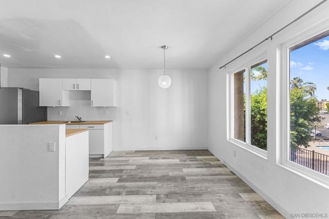 1641 Pentecost Way, San Diego CA: https://media.crmls.org/mediaz/ec7f2b10-6273-4251-87d2-155bc8734e2f.jpg