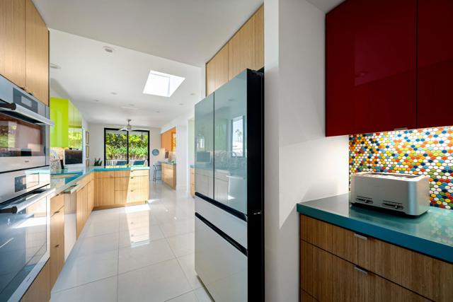 1380 Malaga Circle, Palm Springs CA: https://media.crmls.org/mediaz/ec802278-6888-49a8-a512-46860cf56cab.jpg