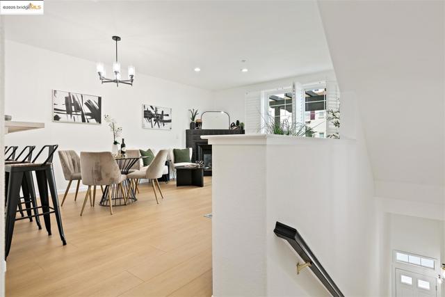 4153 Clarinbridge Cir, Dublin CA: https://media.crmls.org/mediaz/ec81061f-49c1-4a14-9190-70456cdc87e4.jpg