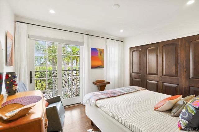 308 Sunset Drive, Encinitas CA: https://media.crmls.org/mediaz/ec8179c0-a5ba-42d9-892b-5e98ece2f5b1.jpg