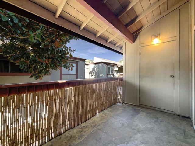 5513 Adobe Falls Rd, San Diego CA: https://media.crmls.org/mediaz/ec81909f-b2d6-4550-98d2-e75fc3952313.jpg