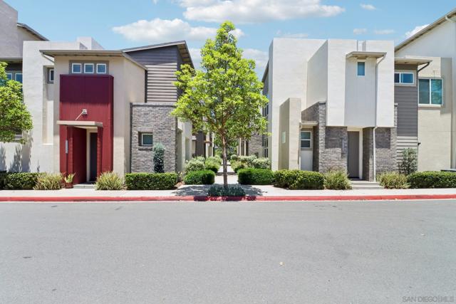 2035 Element way, Chula Vista CA: https://media.crmls.org/mediaz/ec81b892-2443-49d2-9db2-4d29bfd78ed1.jpg