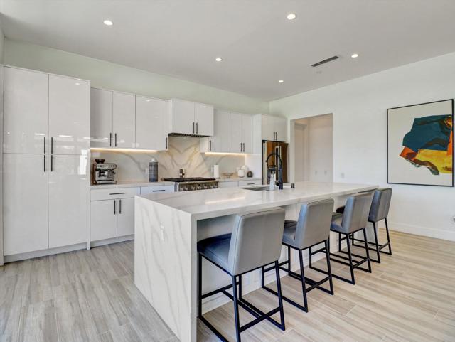 54050 Avenida Obregon, La Quinta CA: https://media.crmls.org/mediaz/ec81fb87-d04d-412b-9210-1f884c5cd4c8.jpg