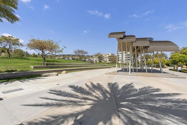 2779 VIA ALTA PL, San Diego CA: https://media.crmls.org/mediaz/ec8296b3-fa3d-43c4-b79f-8ce4b3c8d1fc.jpg
