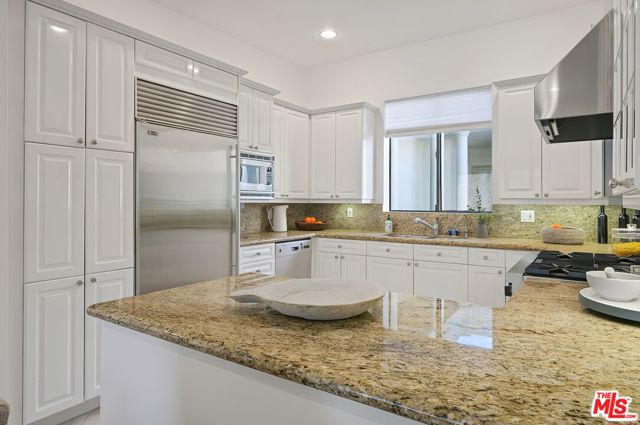 16000 W Sunset Boulevard, Pacific Palisades CA: https://media.crmls.org/mediaz/ec838ecc-d0a9-4cd9-b941-9cdb7b81c44d.jpg