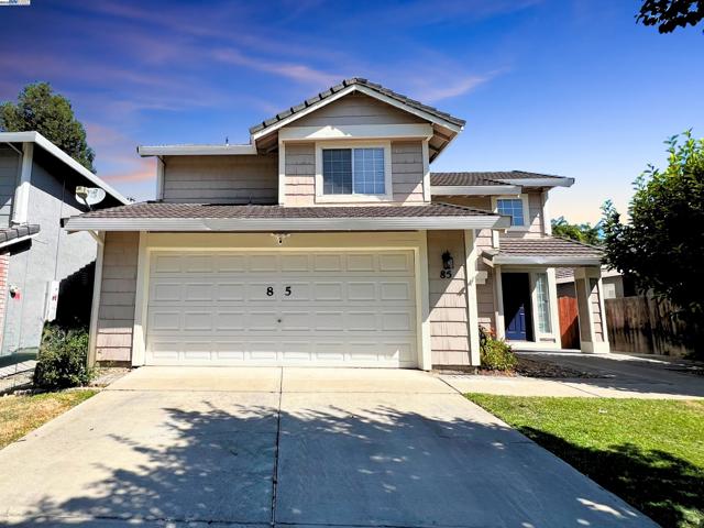 85 Phillips Ct, Tracy CA: https://media.crmls.org/mediaz/ec85015a-65c2-4538-bfdb-7e5a4008cc81.jpg
