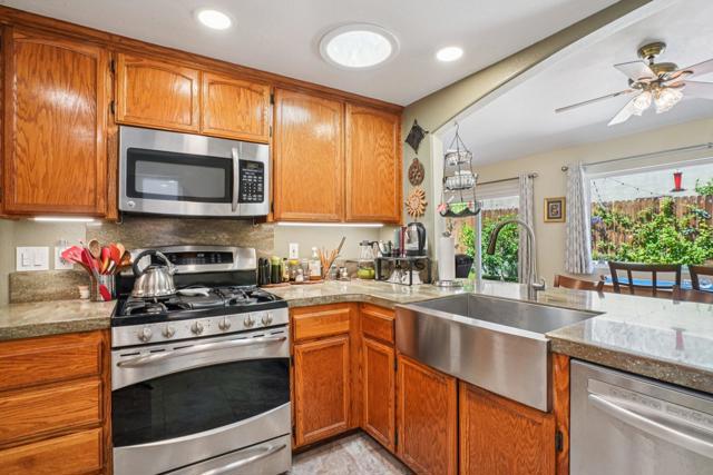 52165 Avenida Cortez, La Quinta CA: https://media.crmls.org/mediaz/ec8633d2-1a41-48b3-b44a-dd9622f2ee01.jpg