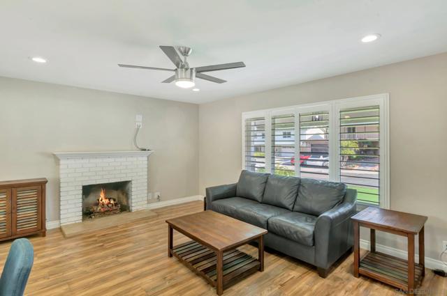 Image 4 of 46 For 7328 Hamlet Ave