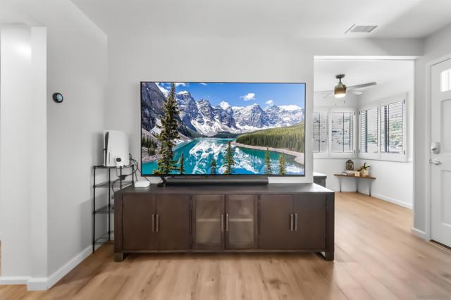 3719 Balboa Drive, Oceanside CA: https://media.crmls.org/mediaz/ec883c75-504f-48a9-b0c8-3f4d5566451f.jpg