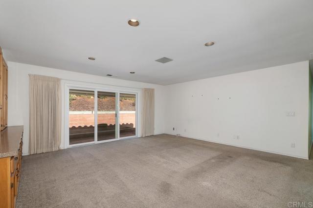 Detail Gallery Image 34 of 52 For 2382 Mirador, Vista,  CA 92084 - 3 Beds | 2/1 Baths