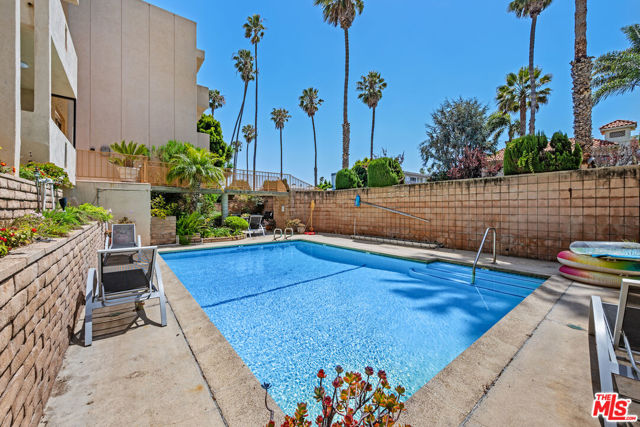 833 5th Street, 100 photo 20