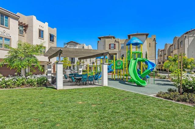 Detail Gallery Image 21 of 25 For 305 Cricket Ct., Santee,  CA 92071 - 3 Beds | 3 Baths