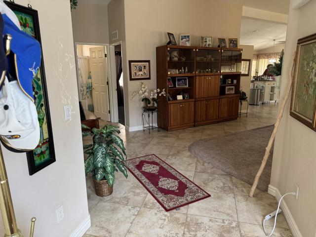 35610 Mexico Way, Thousand Palms CA: https://media.crmls.org/mediaz/ec8967bc-f31b-4263-b354-37ebbb17c780.jpg