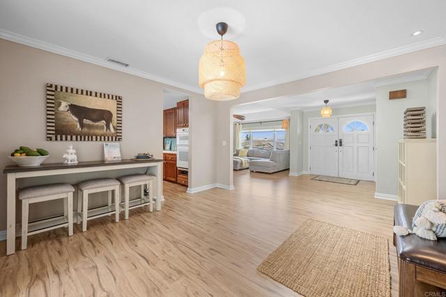 620 Lacrosse Place, Escondido CA: https://media.crmls.org/mediaz/ec8977b4-8fb7-4078-9142-c8e23b73a7d2.jpg