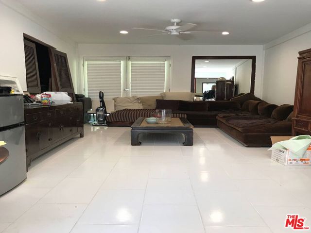1215 Hilldale Ave, Los Angeles CA: https://media.crmls.org/mediaz/ec8a24f2-f0a3-4d6b-8c06-81e39cced549.jpg