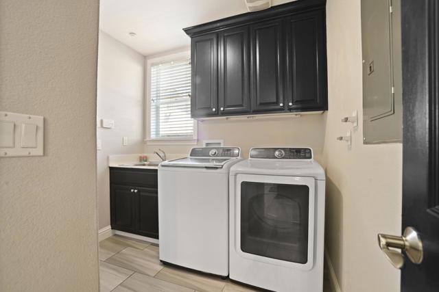 2264 Star Lilly Court, Brentwood CA: https://media.crmls.org/mediaz/ec8c397f-ee4a-4519-a63d-80d833fce009.jpg