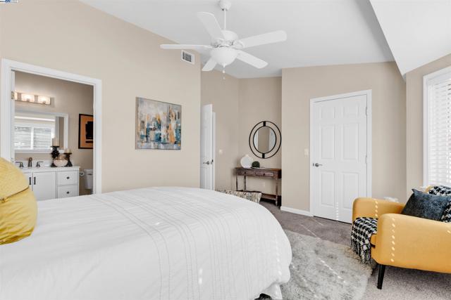 7602 Arbor Creek Cir, Dublin CA: https://media.crmls.org/mediaz/ec8c8804-ed73-4d6d-bc11-69b36a23fd8c.jpg