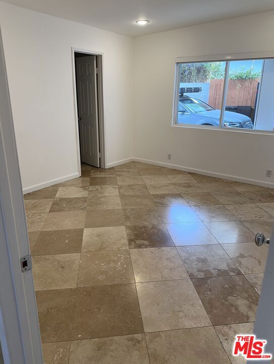 2454 Penmar, Venice CA: https://media.crmls.org/mediaz/ec8c934d-1161-4298-8f33-7227b1a32648.jpg