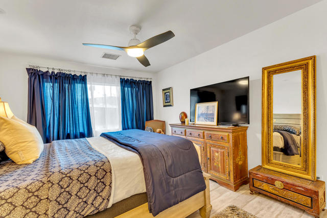 527 Jade Lane, Palm Springs CA: https://media.crmls.org/mediaz/ec8d0a8c-2602-4190-a9cc-d60a2969bb39.jpg