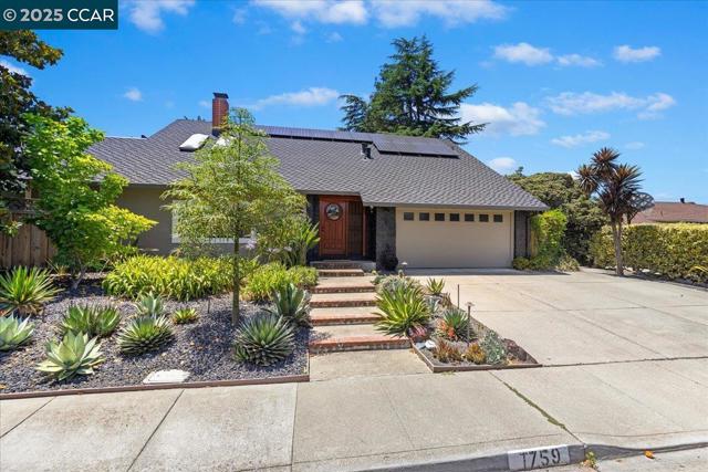1759 Crescent Dr, Walnut Creek CA: https://media.crmls.org/mediaz/ec8d1e98-364b-451f-9f18-0ec44f67d5f6.jpg