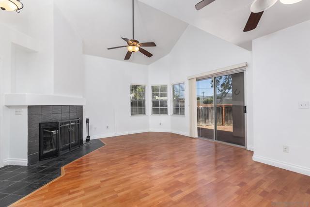 12039 Calle De Leon Drive, El Cajon CA: https://media.crmls.org/mediaz/ec8d4aad-c706-45ff-897b-9ebb3932ba2b.jpg