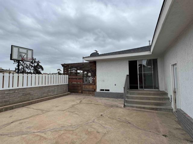 4606 Ocean View Boulevard, San Diego CA: https://media.crmls.org/mediaz/ec8d4fb1-2f96-40b2-aad2-517e6937ec54.jpg