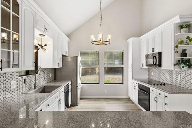 14931 Cool Valley Road, Valley Center CA: https://media.crmls.org/mediaz/ec8d5cec-4c0a-426e-b84d-1a3cb76a2871.jpg