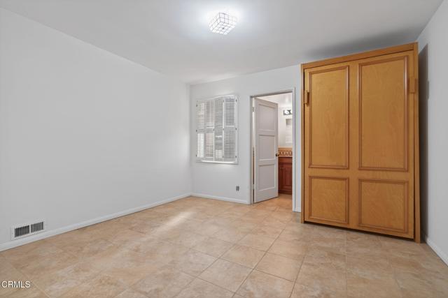 281 Glen Ellen Drive, Ventura CA: https://media.crmls.org/mediaz/ec8d81f5-ac14-44aa-bc15-1cf46ddb4c7d.jpg