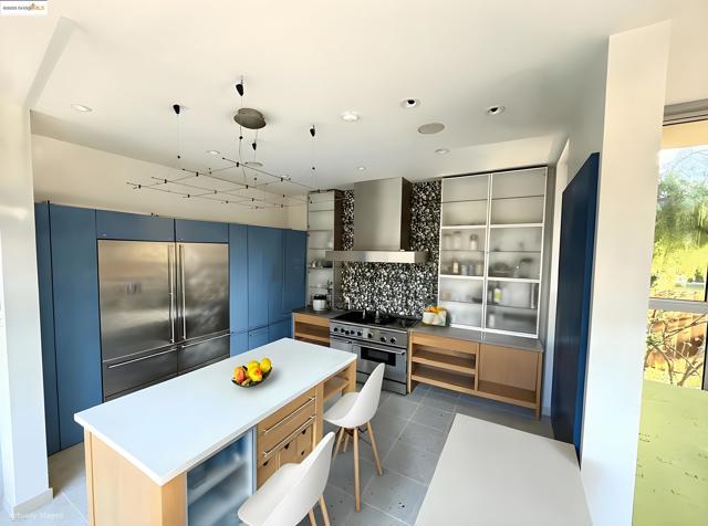 4000 Manzana Lane, Palo Alto CA: https://media.crmls.org/mediaz/ec8d85d3-5c28-494c-9ea4-b905219c3d52.jpg