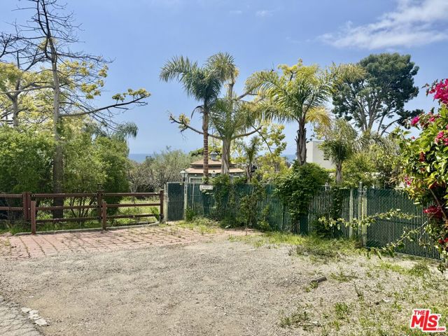 Drew Fenton | 27555 Pacific Coast Highway Malibu CA | MLS: 7292558