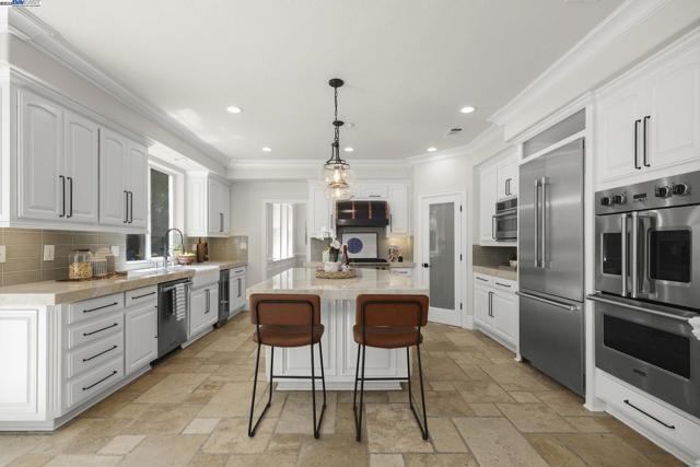 86 Candleston Place, Alamo CA: https://media.crmls.org/mediaz/ec8df33a-f052-4e90-9bf2-70914f45b110.jpg