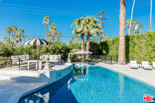 148 W Camino Descanso, Palm Springs, CA 92264