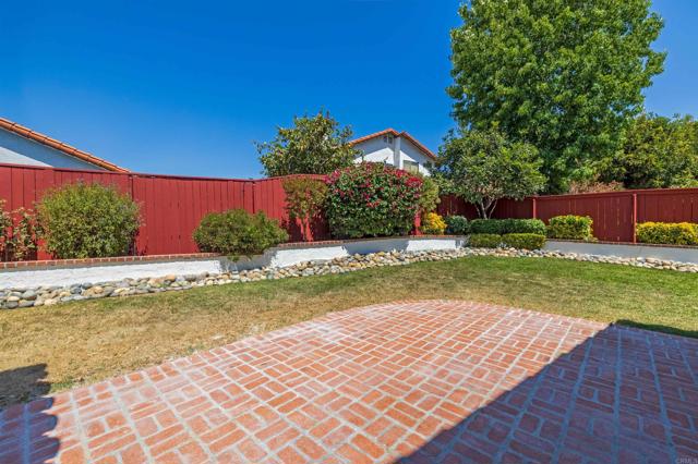 718 Lockwood Place, Oceanside CA: https://media.crmls.org/mediaz/ec8ef141-7688-4cad-8038-4a2739610925.jpg