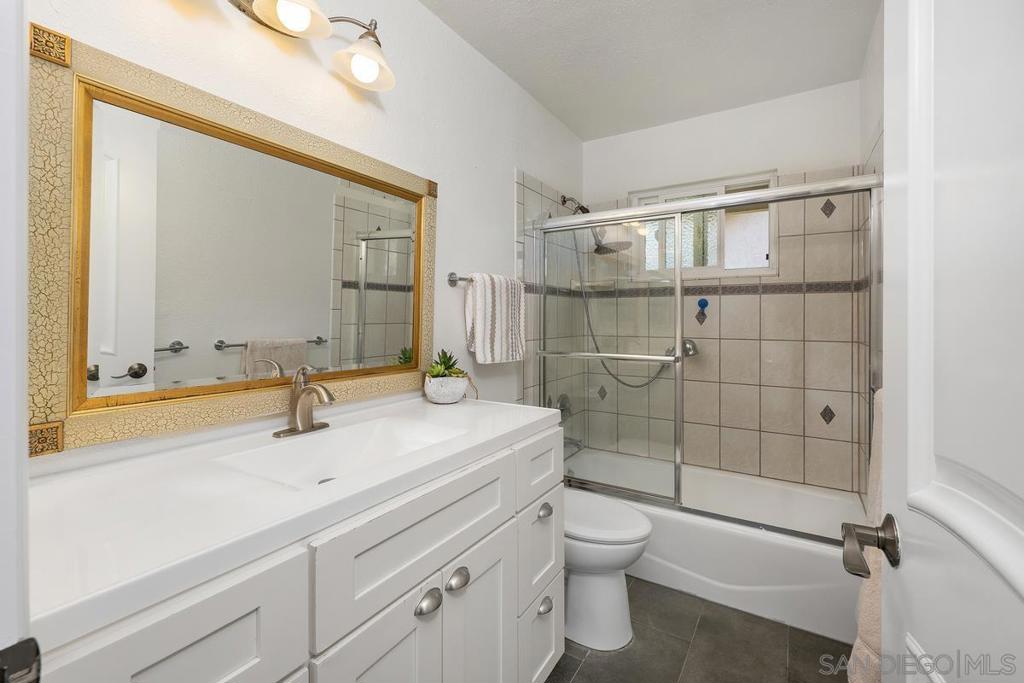 MLS #250035181SD img 22