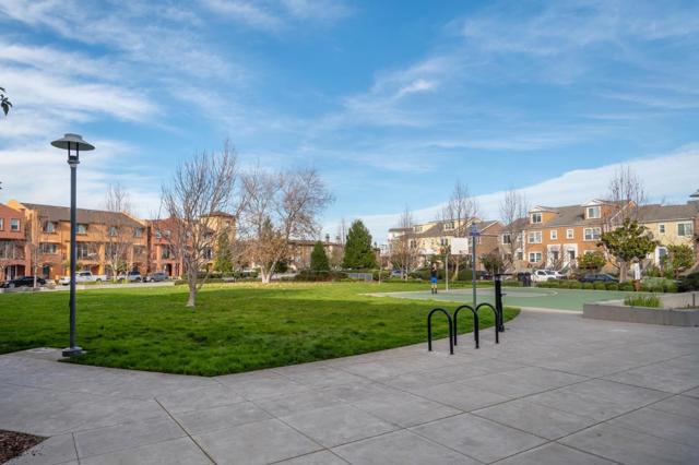 373 Derby Avenue, San Mateo CA: https://media.crmls.org/mediaz/ec8ff3e4-d77e-4067-ac16-edd4226861aa.jpg