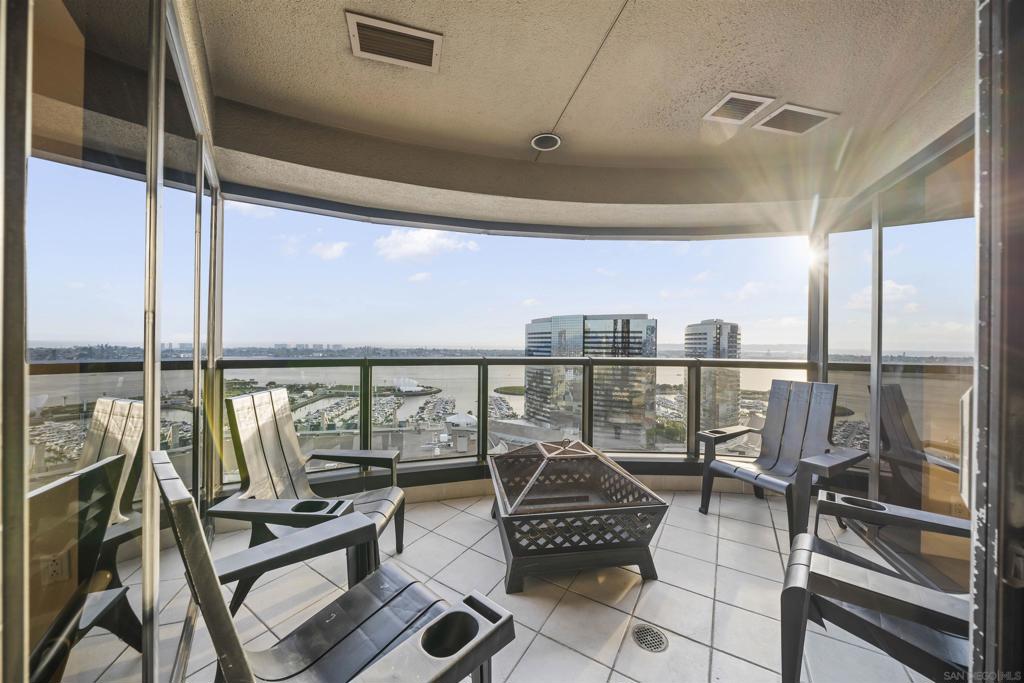 100 Harbor Dr - photo 17