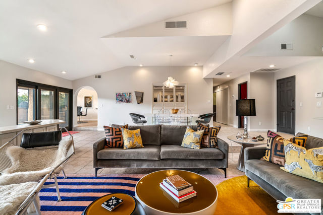 5365 E Cherry Hills Drive, Palm Springs CA: https://media.crmls.org/mediaz/ec915a23-e698-4da3-81f7-012f3ea5e62e.jpg