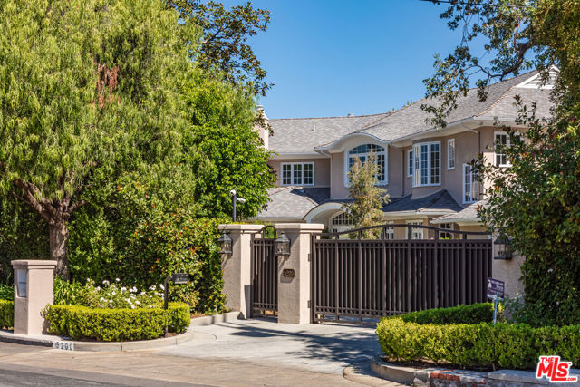 5200 Encino Avenue, Encino CA: https://media.crmls.org/mediaz/ec91944c-16a7-4cd6-bab1-9231281518f4.jpg